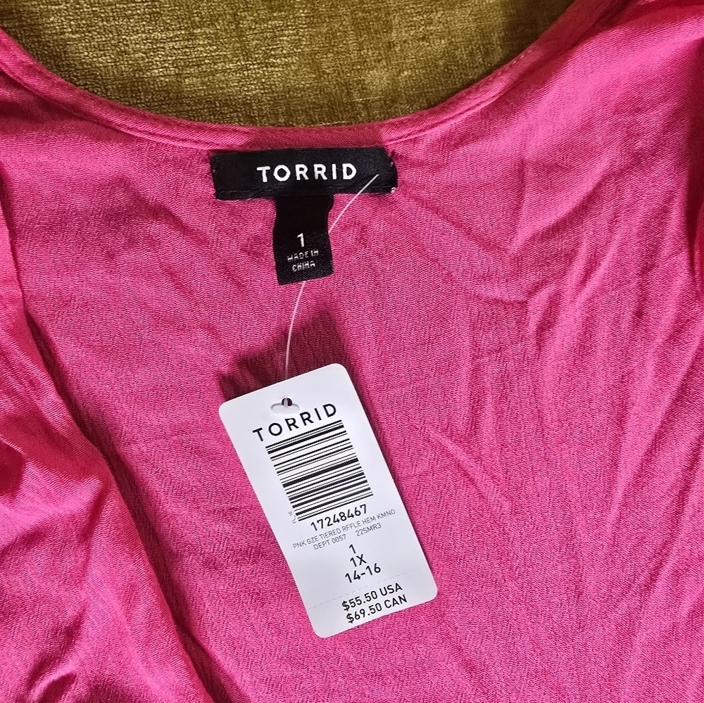Torrid Short Sleeve Ruffle Tier Kimono NWT - Picture 2 of 3